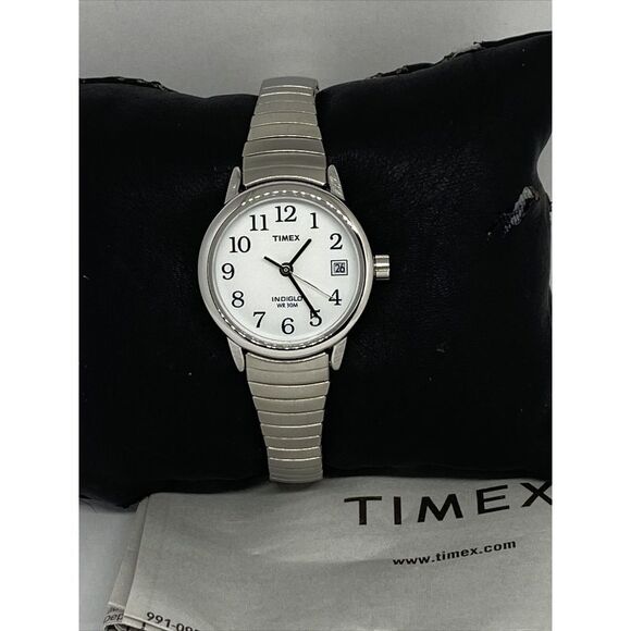 Timex Easy Reader T2H371 Women's Silver Brass Analog Dial Quartz Watch RQ530 - Picture 1 of 12